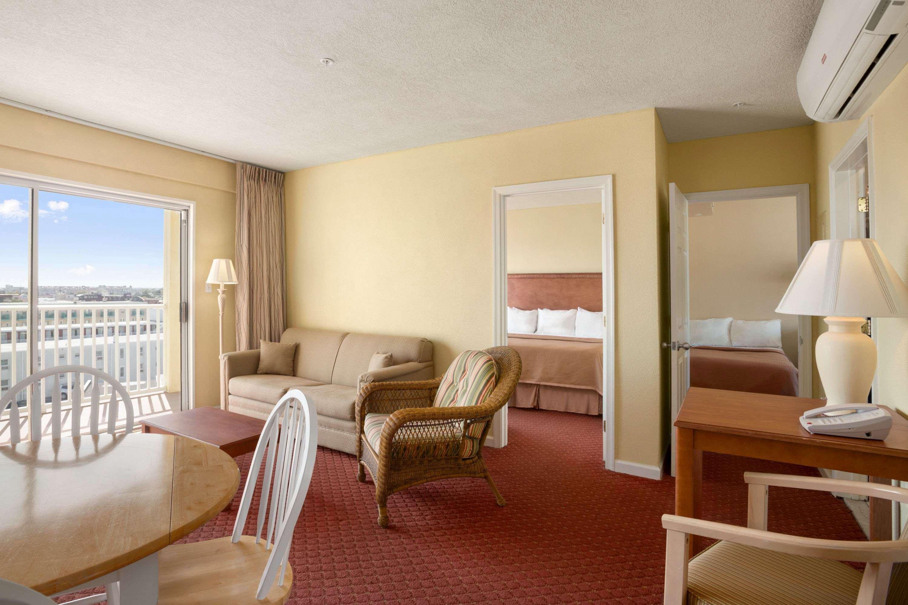Howard Johnson By Wyndham Ocean City Oceanfront Exterior foto